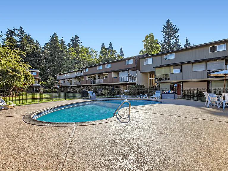 Oak Grove Village — Photo 9