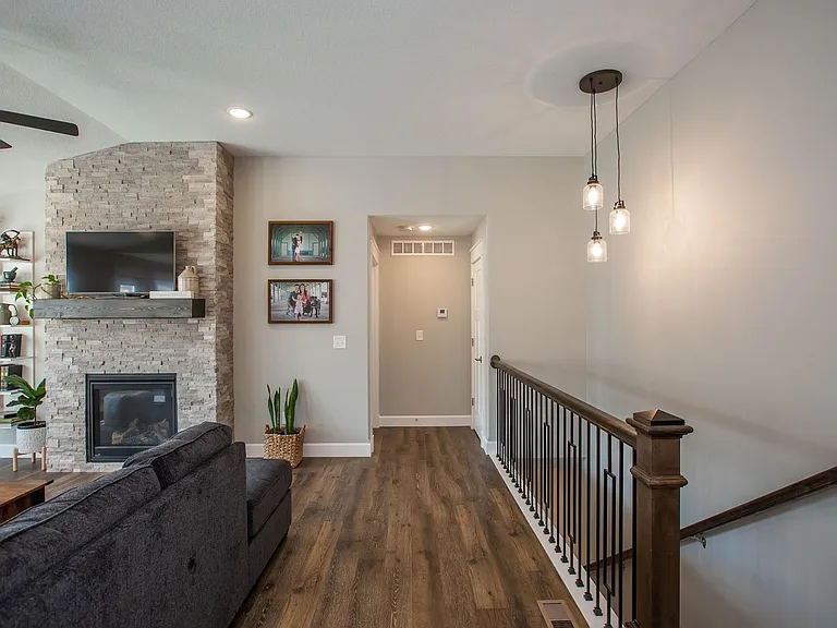 4804 Plumthicket Dr — Photo 10