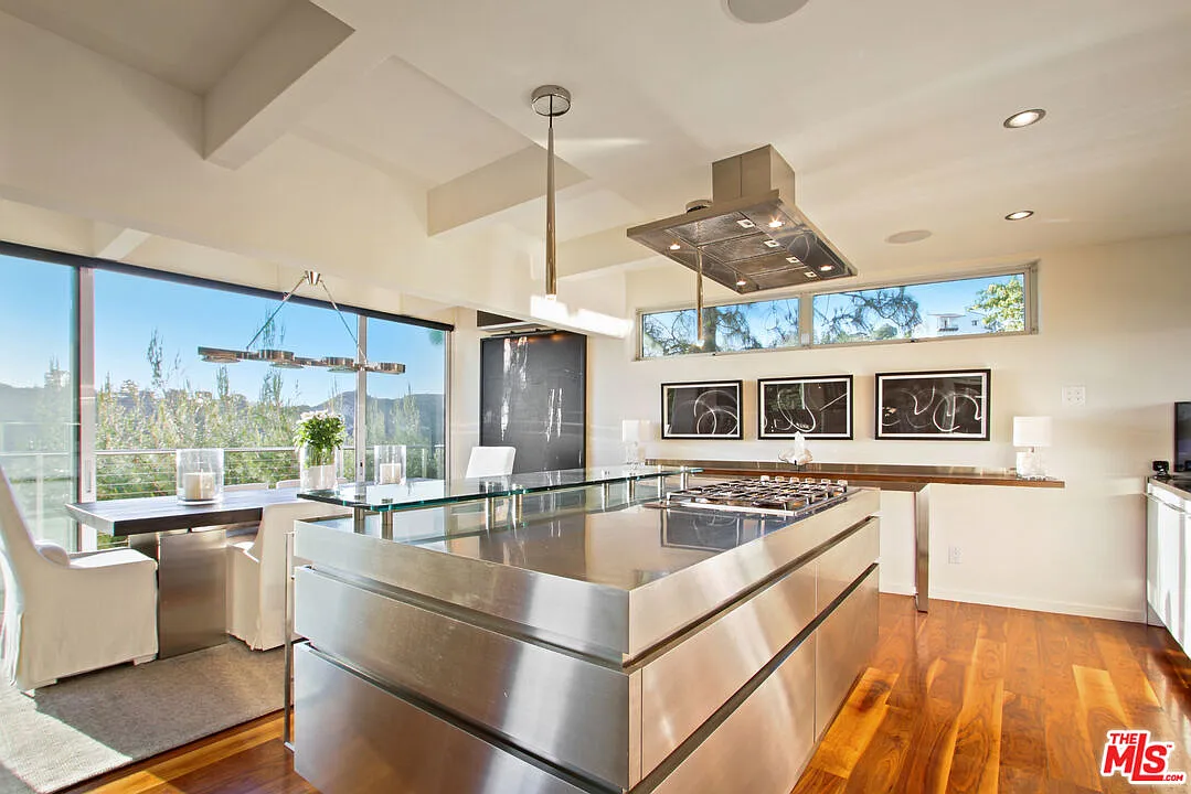 5 bed, 3.5 bath, 3000 sqft, $23,000 — Photo 3