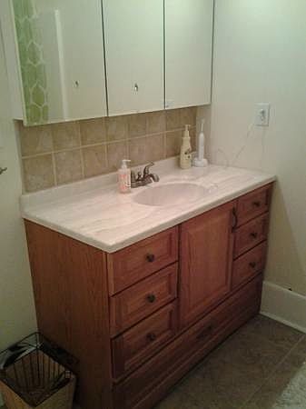 Bathroom vanity/sink