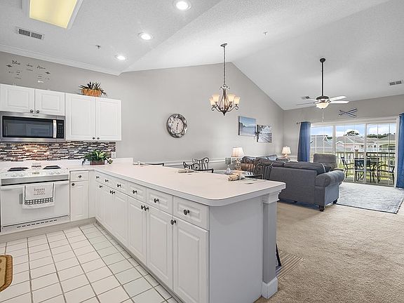 4th image of 4830 Carnation Circle #302