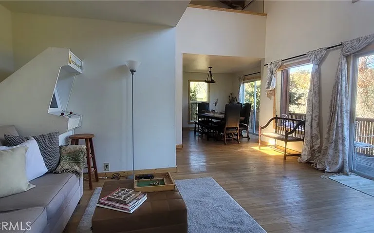 1317 Pinetree Dr — Photo 13