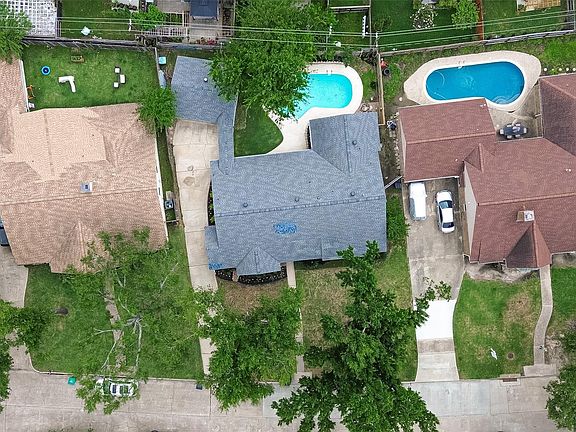 3rd image of 2914 Riata Ln