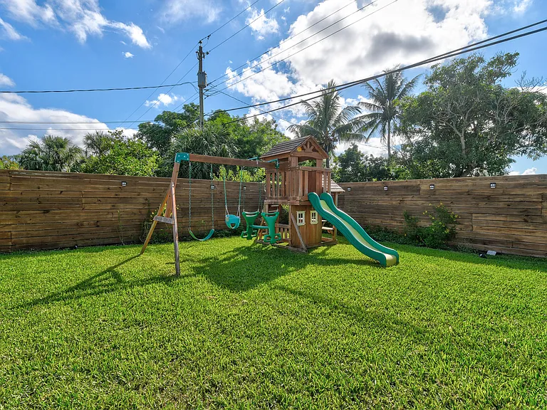 7101 W Lake Dr — Photo 46
