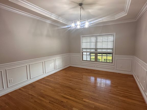 3rd image of 3315 Beaumont Centre Cir