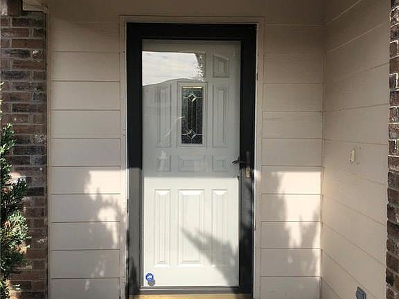 2nd image of 3505 Catalina Dr