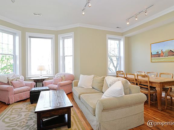 Living Room/Dining Room