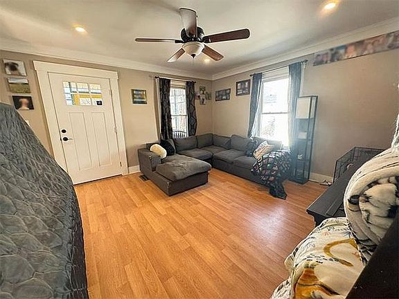 5th image of 64 East Street