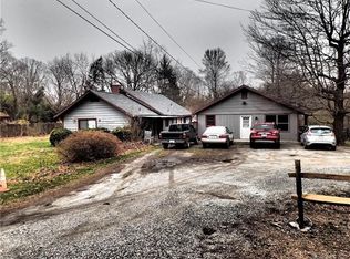 219 Halsbury Ave, Hendersonville, NC 28791