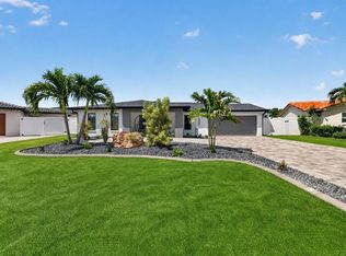 9622 Oak St NE, Saint Petersburg, FL 33702