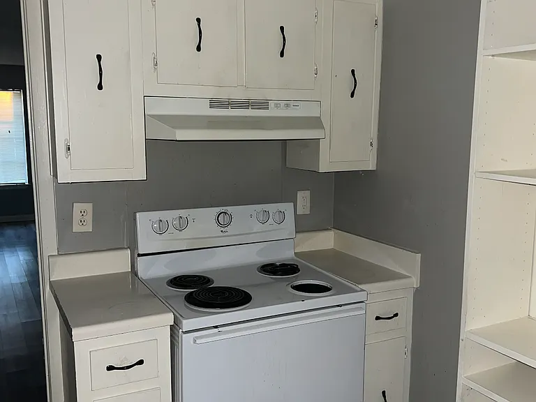 2783 Beverly Hills Rd #7 — Photo 5