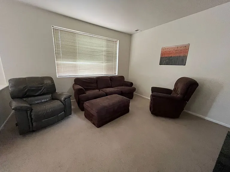3945 Rannoch St — Photo 3