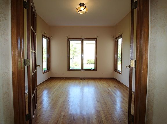 4th image of 23763 Deer Chase Ln