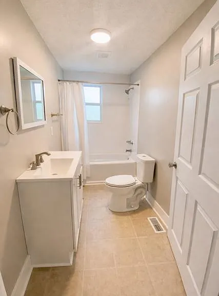 1501 E Washington Ave — Photo 8
