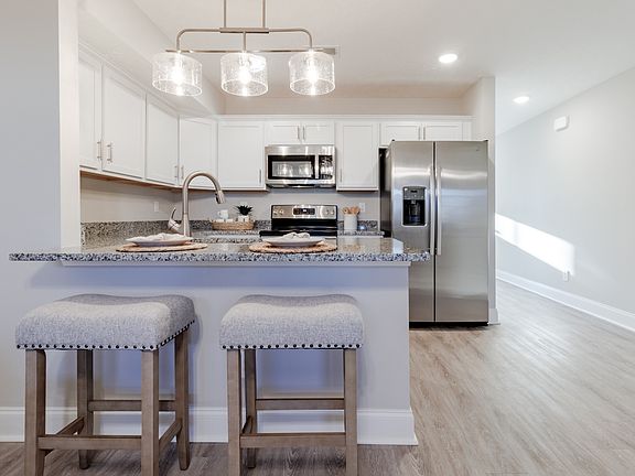 4th image of 1000 Henry Place Blvd Unit 602