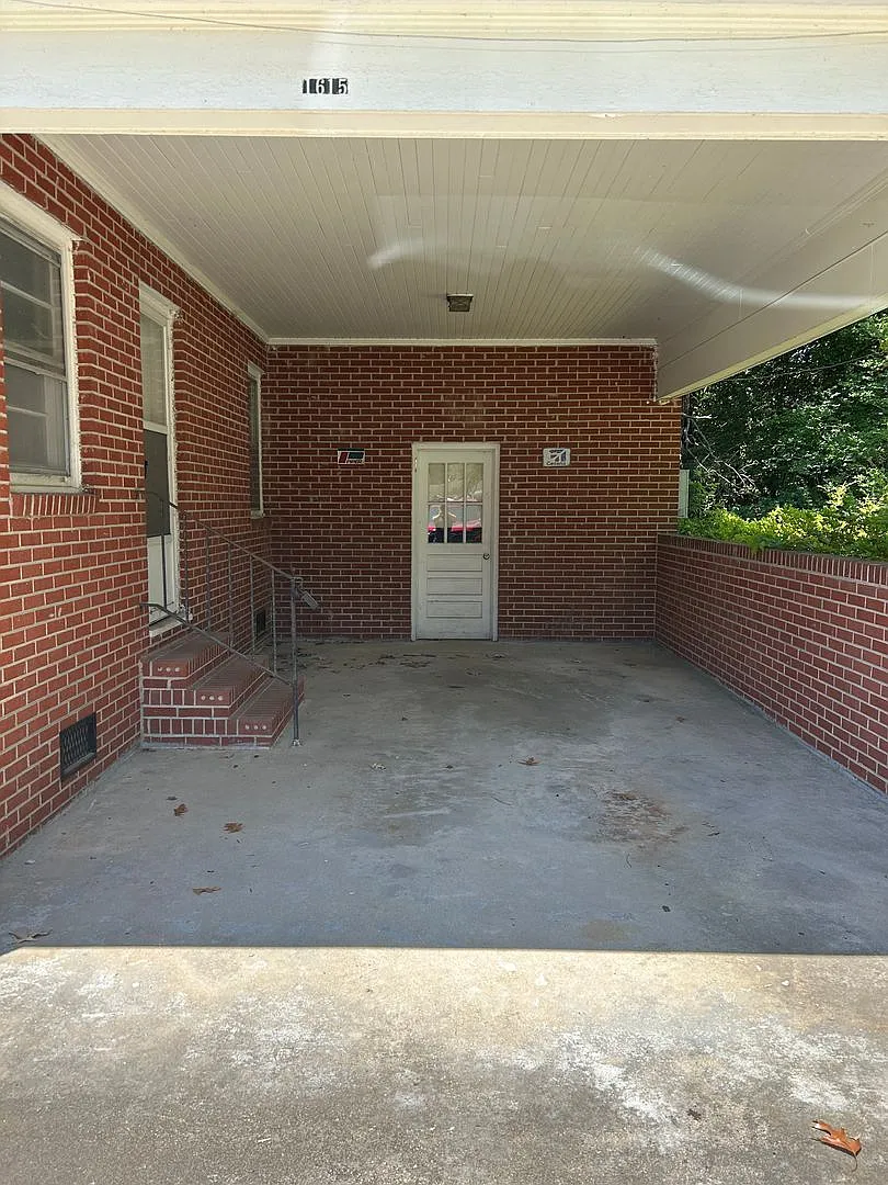 Photo 2 of 14 - 1615 Edgewood Dr - Elizabeth City, NC Building Photo - 1615 Edgewood Dr