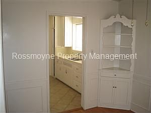 4th image of 1334 E Garfield Ave