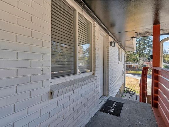 4th image of 1101 Cordova St SW