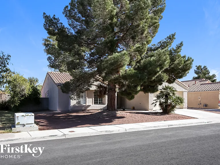 4912 Breezy Day Dr — Photo 2