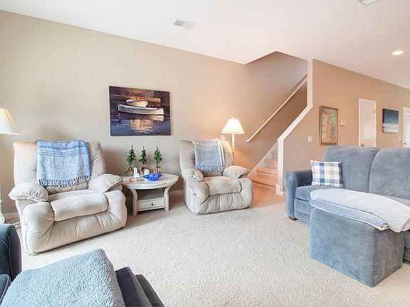 5th image of 209 W Filer St #54