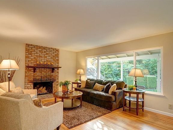 4th image of 1083 Bentoak Ln