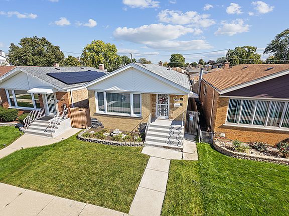 2nd image of 6007 S Melvina Ave