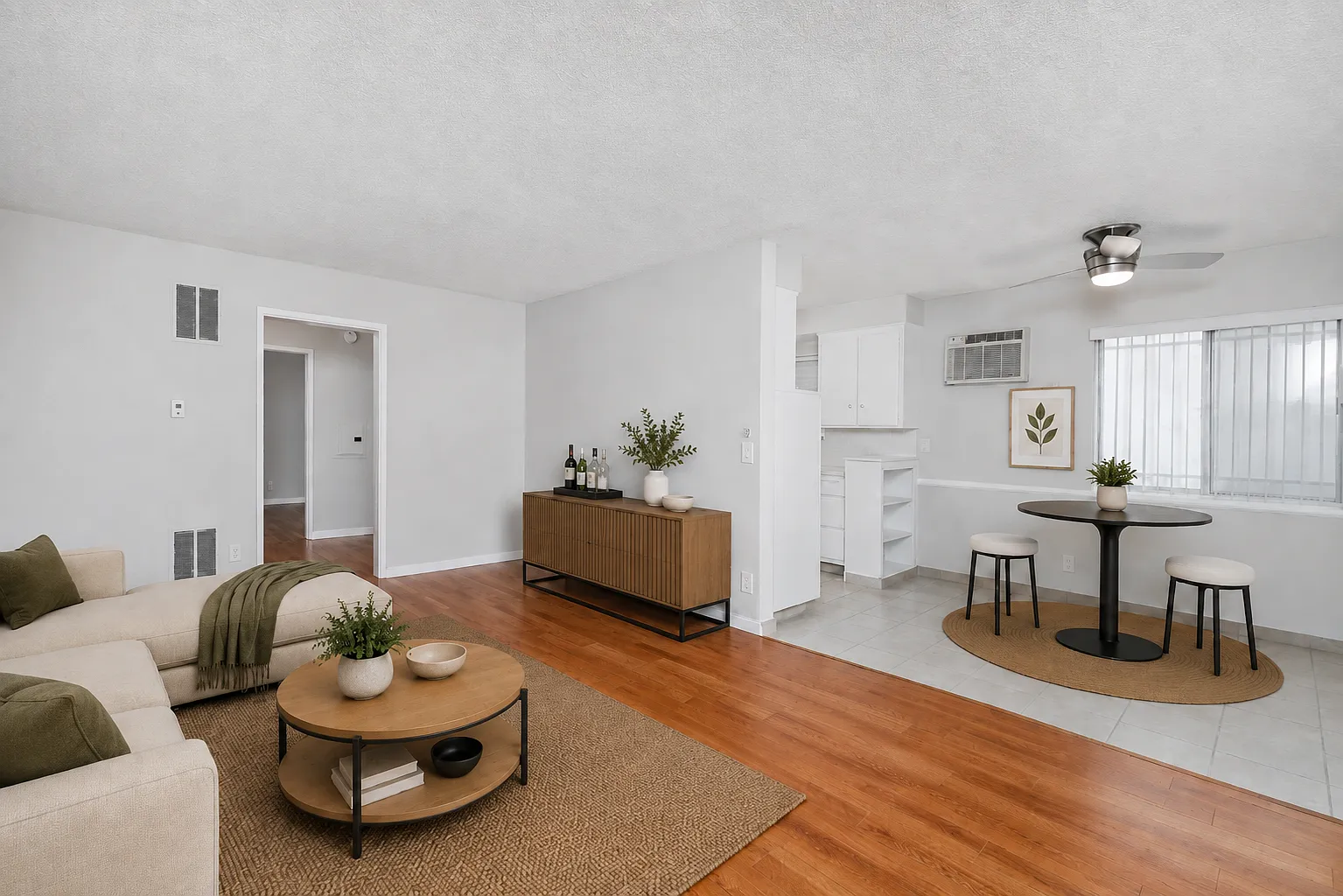 1 bed, 740 sqft, $2,400 — Photo 1