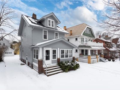 1298 Cook Ave, Lakewood, OH, 44107