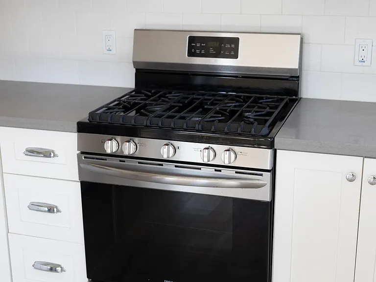 195 Carmel Ave #A — Photo 3