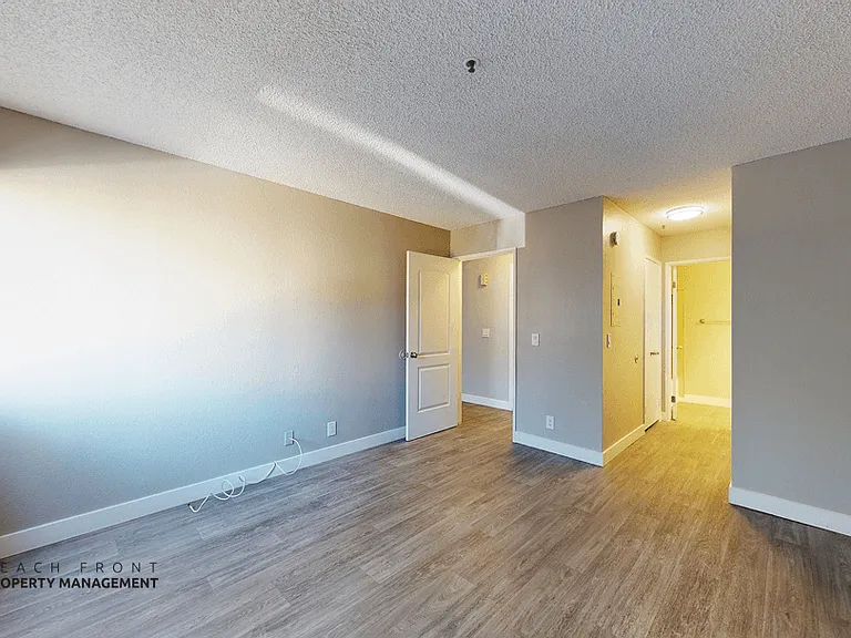7950 Howe St. — Photo 17