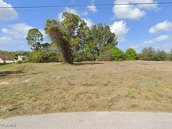 3rd image of 1700 SW 23rd Ct