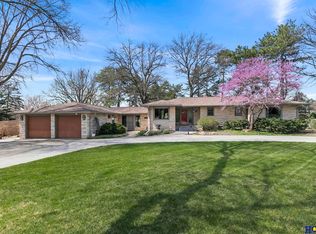 1355 Fall Creek Rd, Lincoln, NE 68510