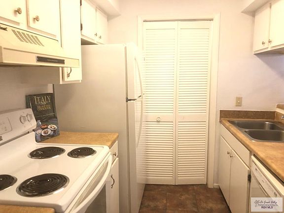 4th image of 4601 Carmen Ave #808