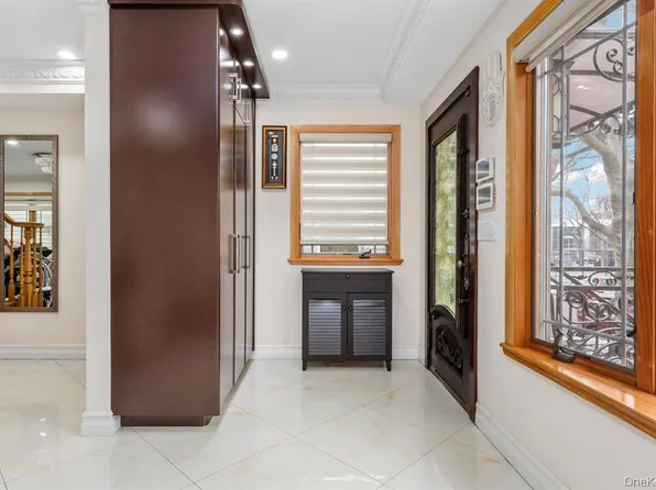 158-18 77th Avenue image 7 of 27