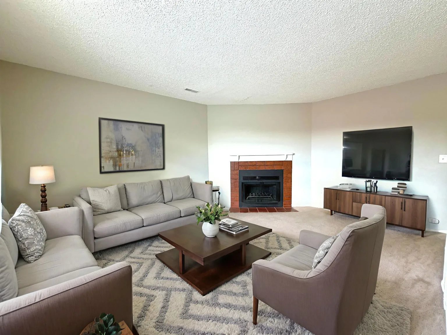 5525 Bowden Loop — Photo 2
