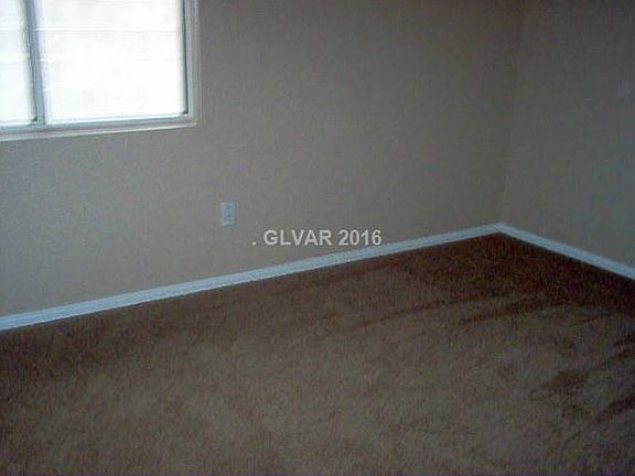5th image of 926 Country Skies Ave