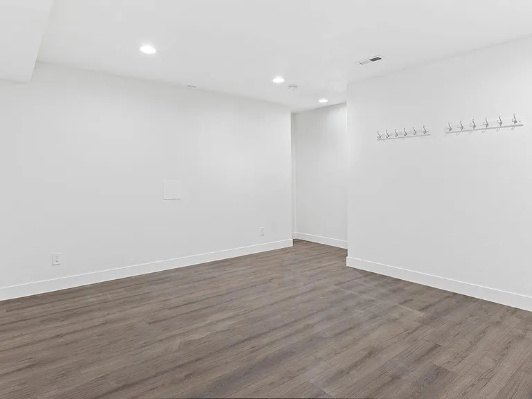 2815 W 52nd Ave — Photo 26