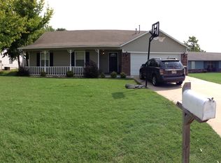 2136 N Alpine Ave, Fayetteville, AR 72704