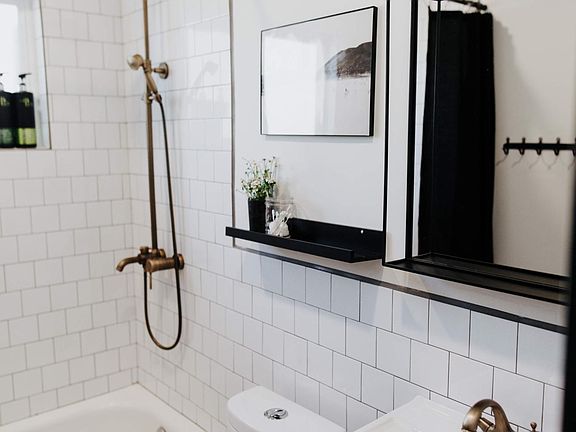 4th image of 939 E Turney Ave APT 1