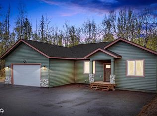 6918 N Polar Lights Rd, Palmer, AK 99645