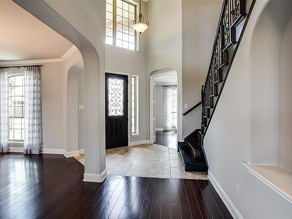 4th image of 997 Bentley Dr