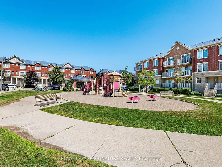 3985 Eglinton Ave W #17 — Photo 42