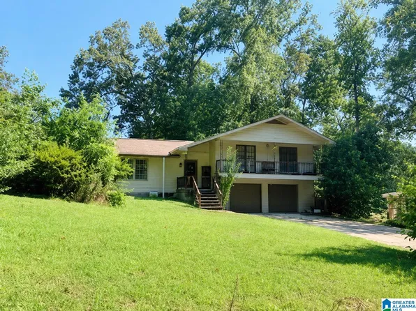 5490 Lynda Ave, Hokes Bluff, AL 35903