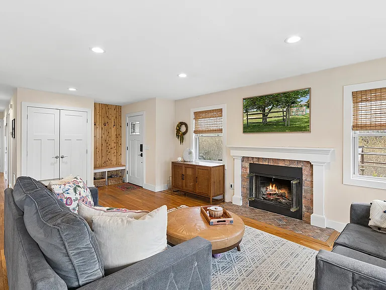 1746 Montauk Hwy — Photo 5
