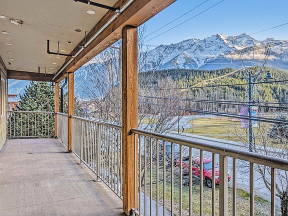 2nd image of 1411 Portage Rd #208