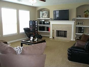 4th image of 2910 Southworth Ln