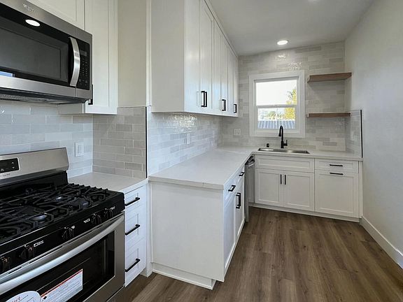 4th image of 3758 Wilson Ave #3758