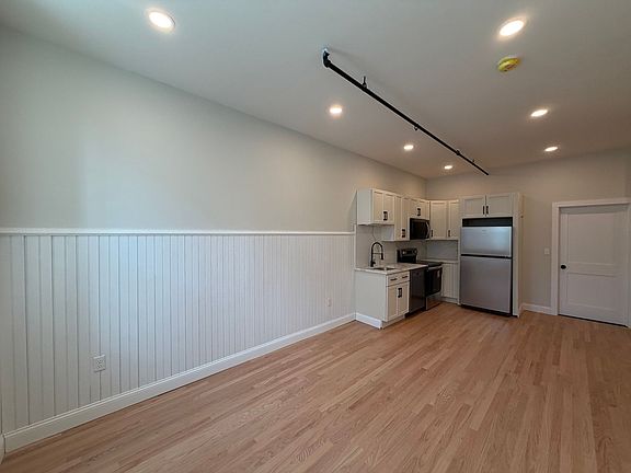 3rd image of 38-42 Washington St #201