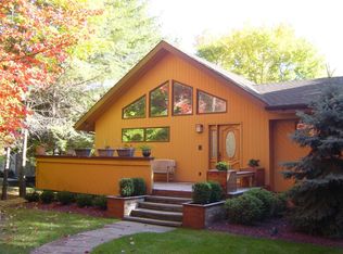 65 Scarborough Cir, Rock Hill, NY 12775