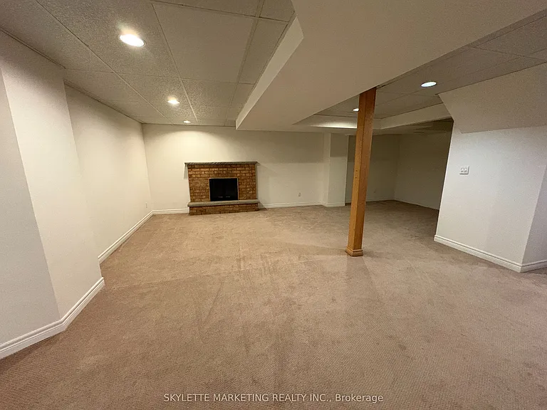 1782 Meadowview Ave — Photo 8